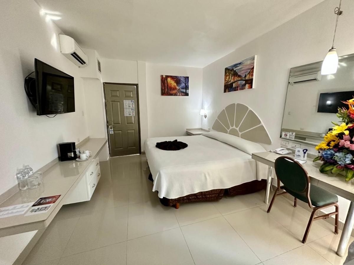 Hotel Plaza Caribe Cancún Buitenkant foto