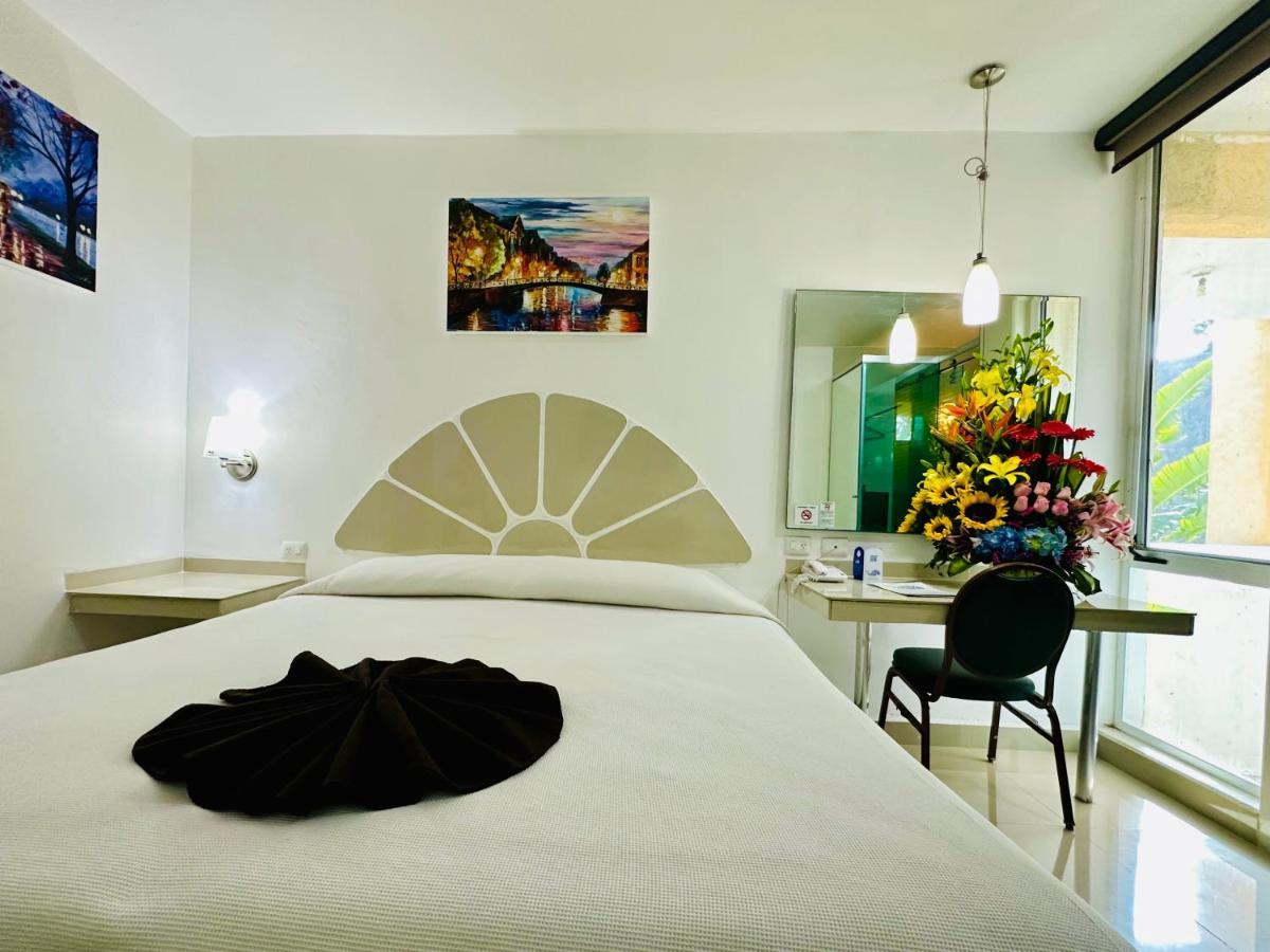 Hotel Plaza Caribe Cancún Buitenkant foto