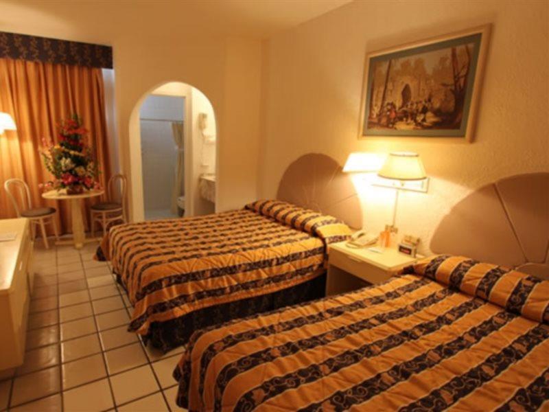 Hotel Plaza Caribe Cancún Buitenkant foto