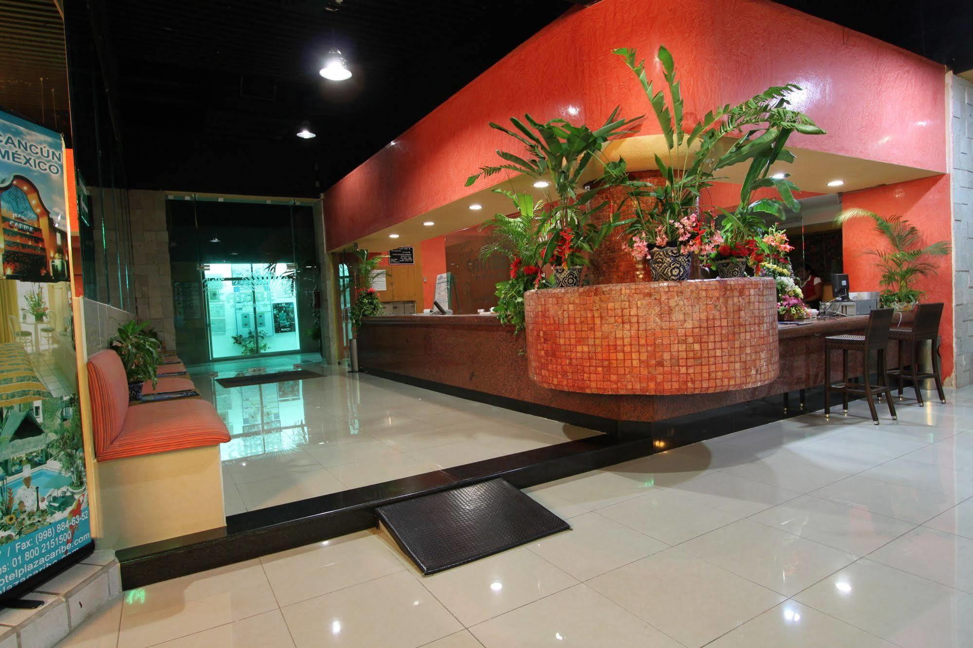 Hotel Plaza Caribe Cancún Buitenkant foto